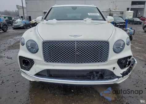 2021 Bentley Bentayga из США, поврежденный, VIN SJAAM2ZV8MC033708